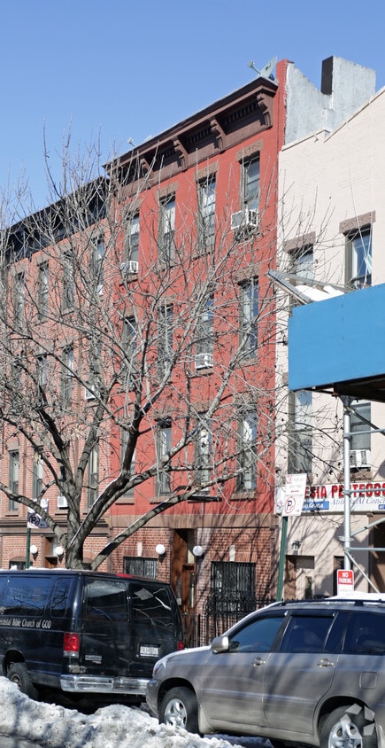 Building Photo - 695 Union St