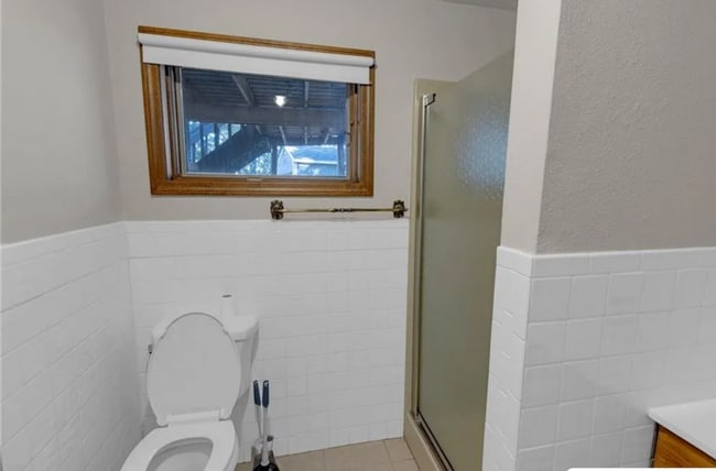 Building Photo - 42 Eriboll Ln