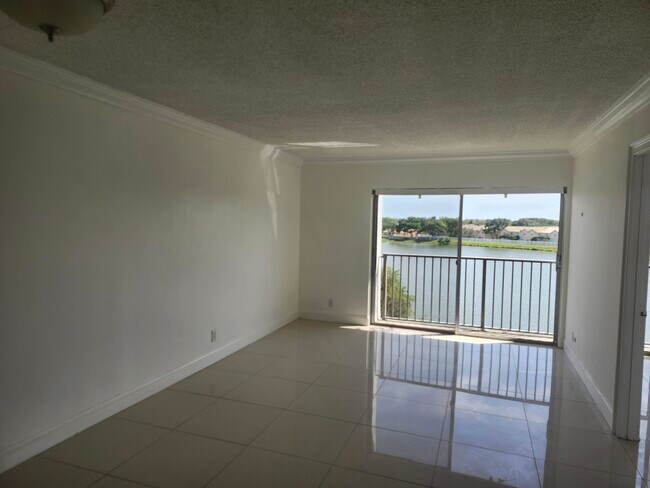 Building Photo - 8600 N Sherman Cir
