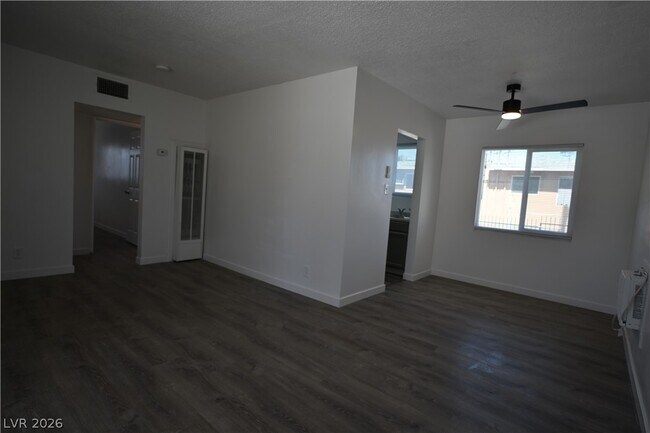 Foto del edificio - 378 N 13th St