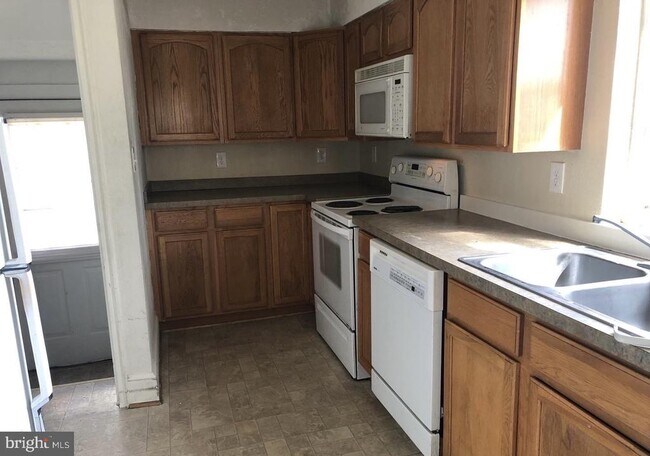 Foto del edificio - 46695 Yorktown Rd