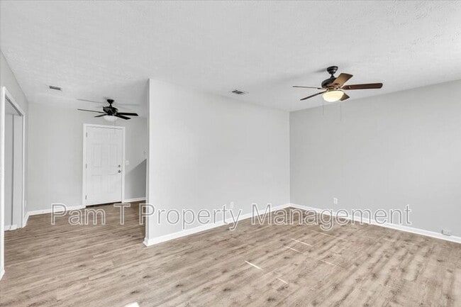 Building Photo - 235 Bordeaux Ln