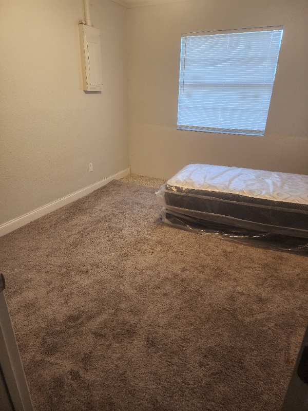 Foto del edificio - 2118 Navel Cir S