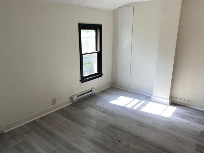 Building Photo - 1714 W Pardee St