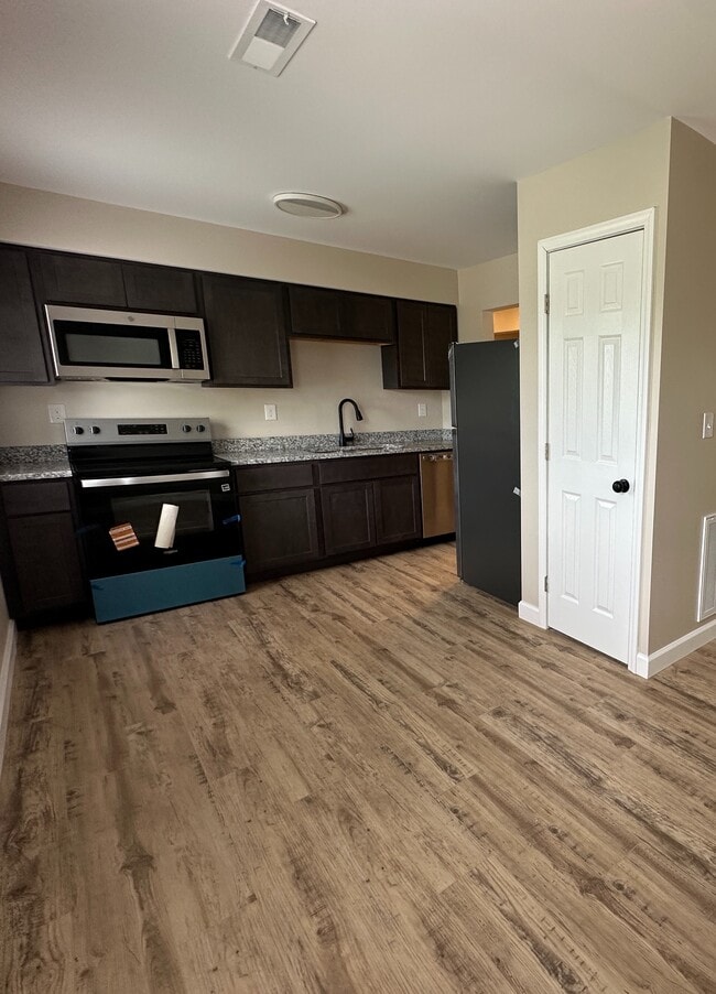 Building Photo - 1216 Gregg St