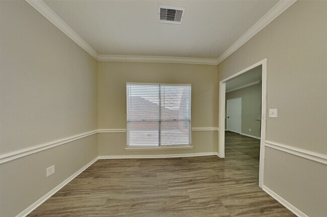 Foto del edificio - 2127 Jamara Ln