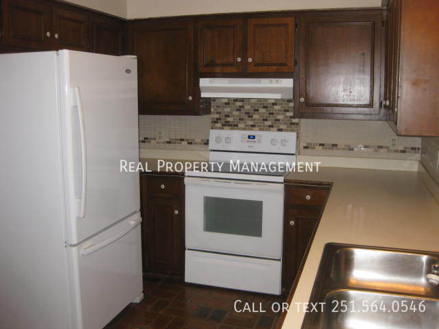 Foto del edificio - 959 Dickenson Ave