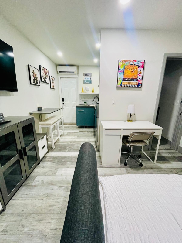 Photo - 201 NE 28th Terrace House