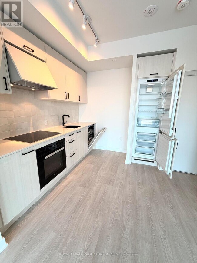 Building Photo - 1 Quarrington Lane