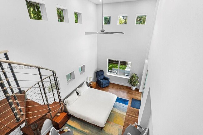 Foto del edificio - 150 NE 50th St