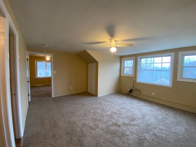 Foto del edificio - 5103 E 114th St