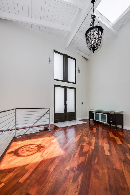 Foto del edificio - 9314 Sierra Mar Dr