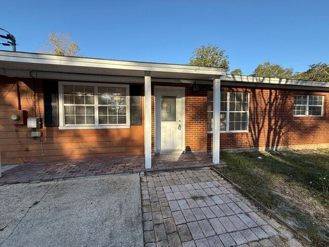 Building Photo - Gulf Breeze - 3 bedroom, 2 bathroom