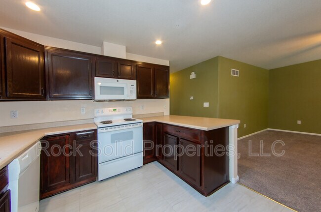 Foto del edificio - 407 E 5th St