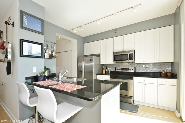 Foto del edificio - 421 W Huron St