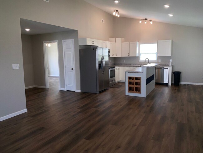 Foto del edificio - 2-Bed 2-Bath House in Farmington