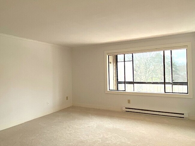 Foto del edificio - Spacious View Condo on Green Lake