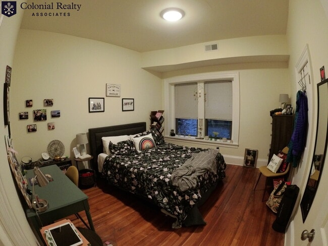 Building Photo - 1463 Beacon St