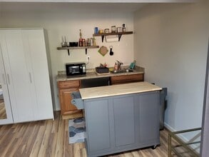 Building Photo - 1593 Autumn Ridge Cir