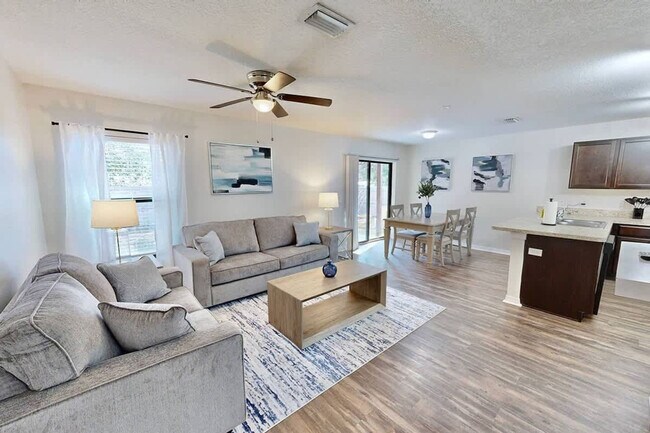 Building Photo - 6367 Enterprise Dr