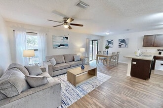 Building Photo - 6367 Enterprise Dr