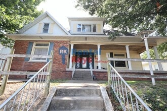Building Photo - 2848 Pennsylvania St