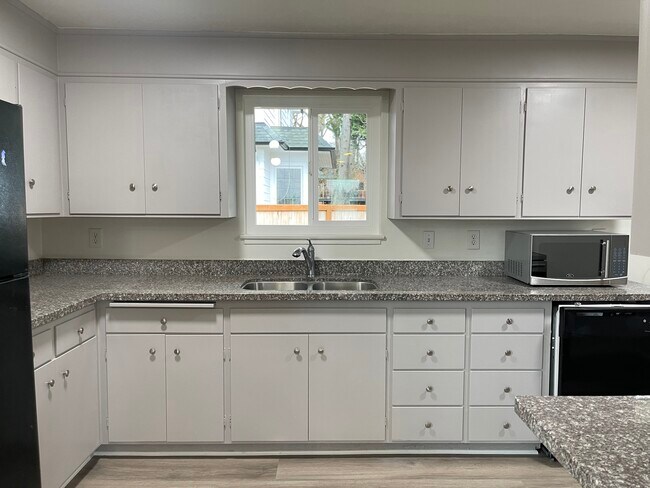 Foto del edificio - 7405 Steilacoom Blvd SW