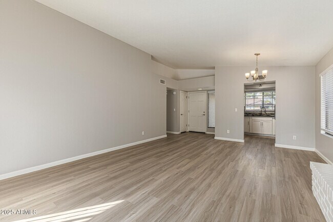 Foto del edificio - 6605 N 48th Ave