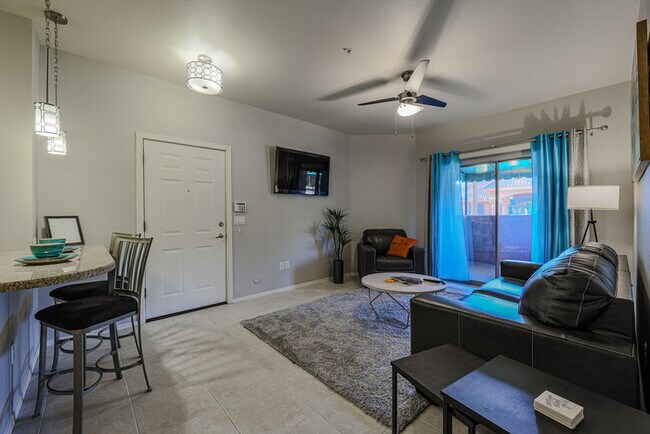 Building Photo - 1 bedroom Condo
