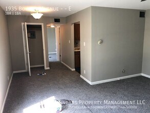 Building Photo - 1935 N Bowman Ave