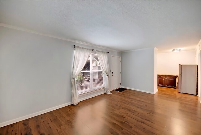 Photo - 867 Colony Dr Apartment