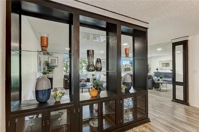 Foto del edificio - 1935 Alpha Rd