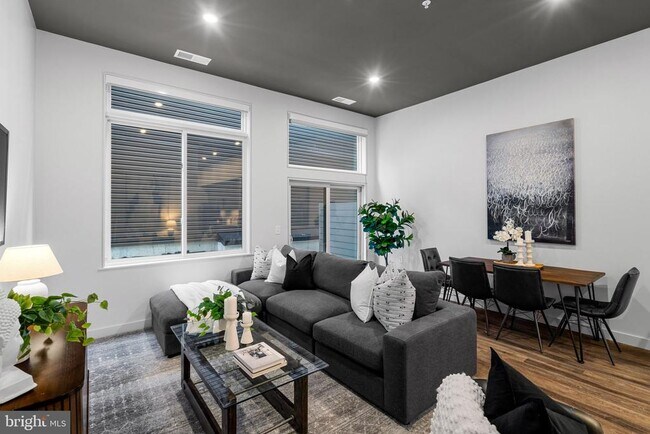 Foto del edificio - 525 N 41st St