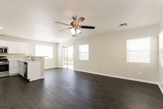 Foto del edificio - 8277 New Leaf Ave