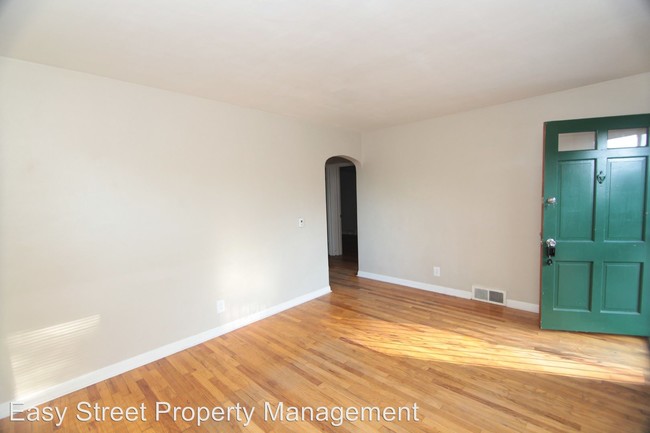 Building Photo - 3 br, 1 bath House - 1025 44th St
