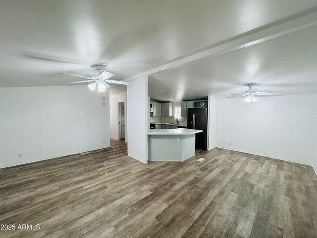 Foto del edificio - 18001 N 19th St