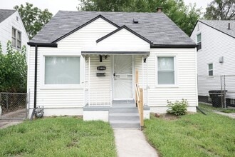 Building Photo - 19446 Rutherford St