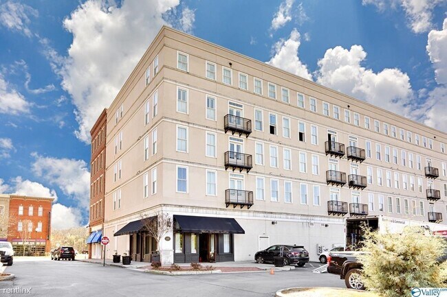 Building Photo - 1 br, 1 bath Condo - 2136 16th Ave S Apt B6