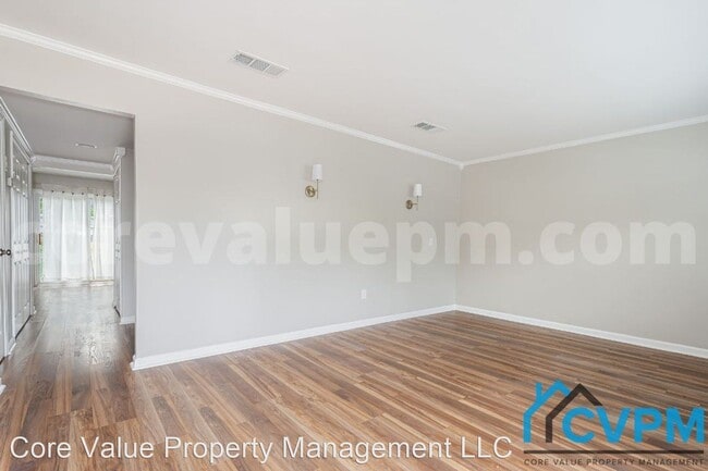 Building Photo - 3 br, 1.5 bath House - 1703 Gabriel Ct