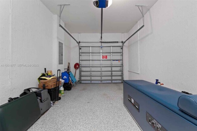 Foto del edificio - 20544 NE 5th Pl