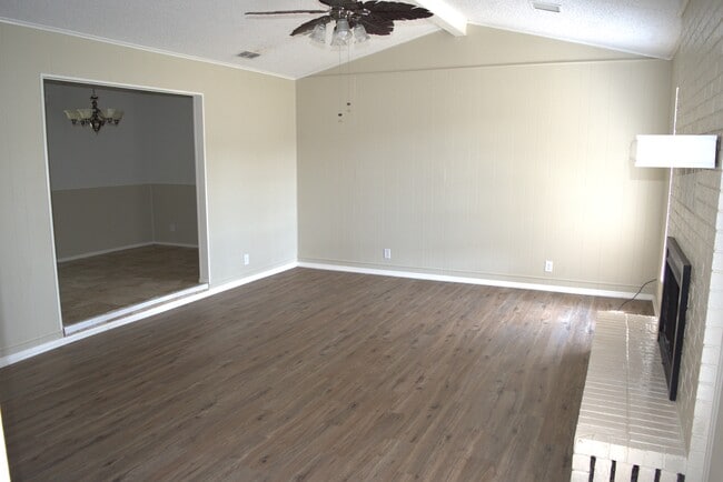 Building Photo - 1524 Timber Creek Dr