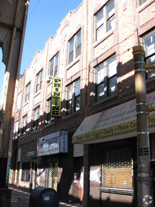 12413 Jamaica Ave, Richmond Hill, NY 11418 Apartments in Richmond