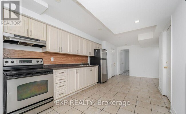 Building Photo - 46 Kershaw St