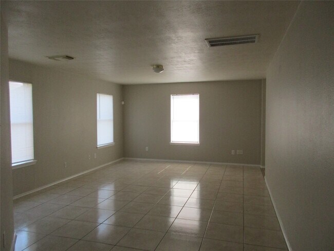 Foto del edificio - 12846 Colony Heath Ln
