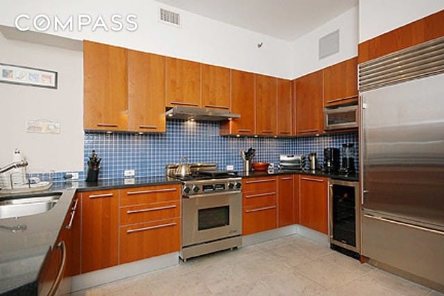 Building Photo - 117 E 29th St