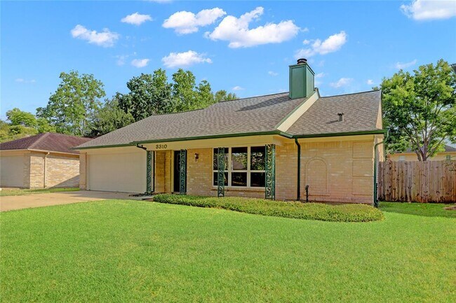 Foto del edificio - 3310 Hidden Creek Dr