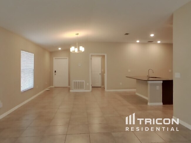 Foto del edificio - 10242 Strawberry Tetra Dr