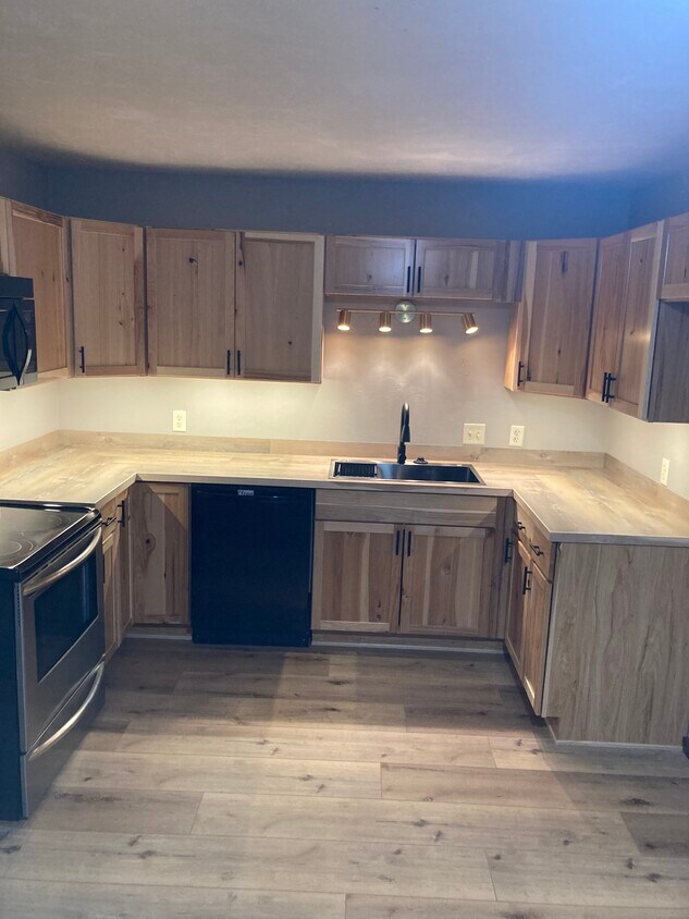 Foto principal - 342 Joseph St