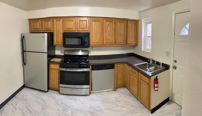Foto del edificio - 3 Bedroom 1 Bath in Penn Hills