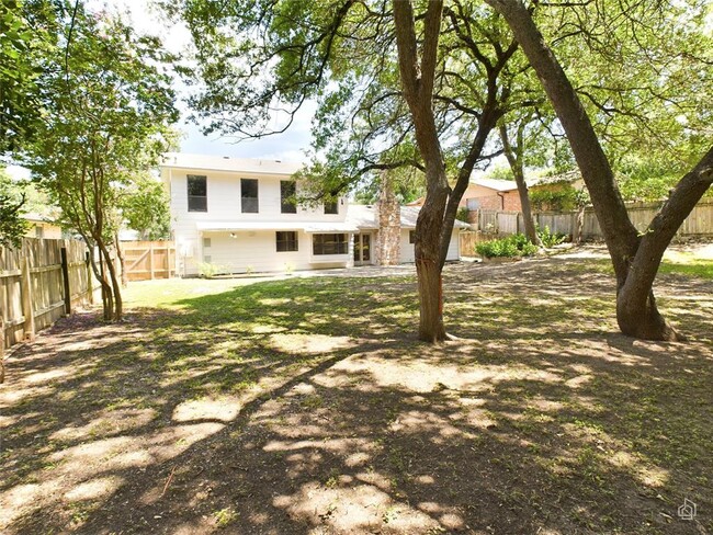 Building Photo - 2137 Barton Hills Dr